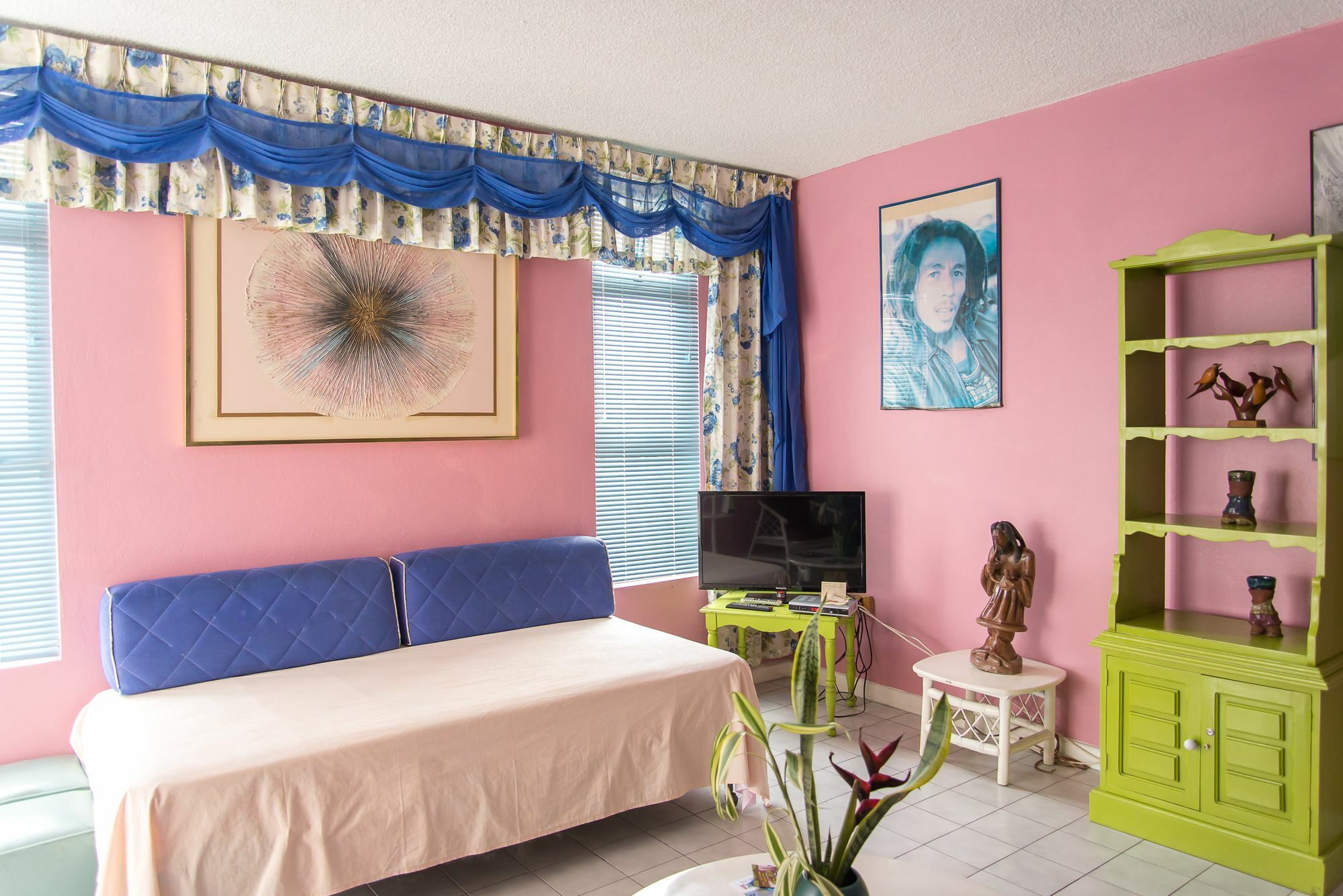Montego Bay Club Apartments ภายนอก รูปภาพ